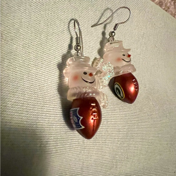 Green bay packer snowmen earrings - Picture 1 of 5